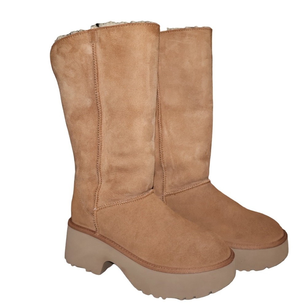 UGG Women's Classic New Heights Cuffable Suede Boots in chestnut size 11. - Picture 2 of 13